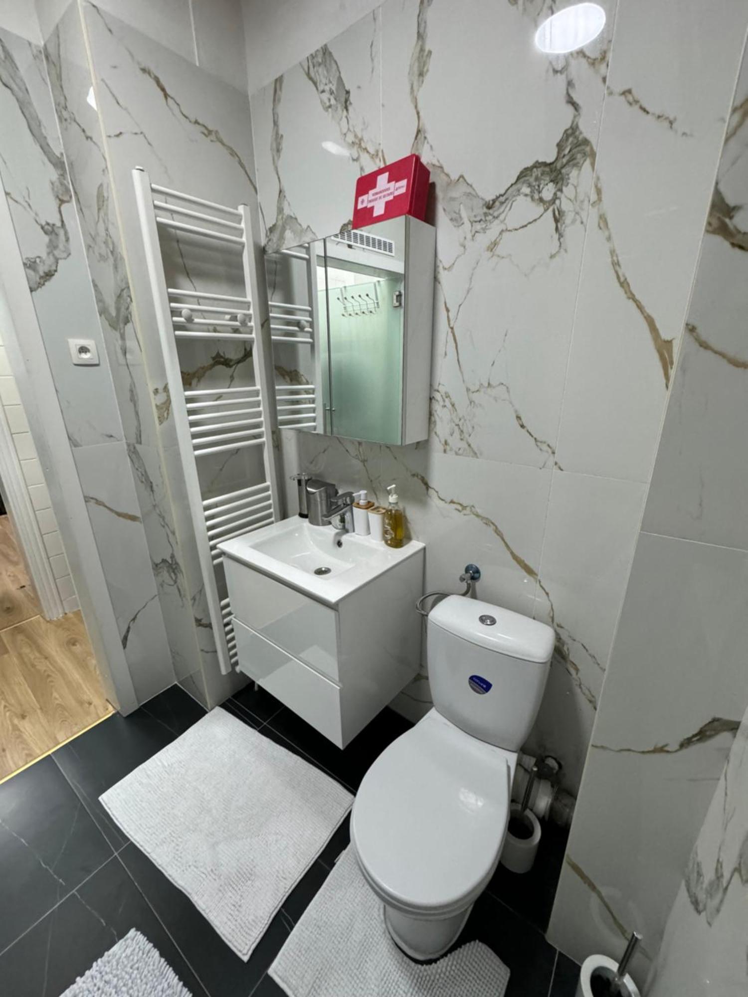 Appartement 2 Chambre Luxueuse A Jette Brüsszel Kültér fotó