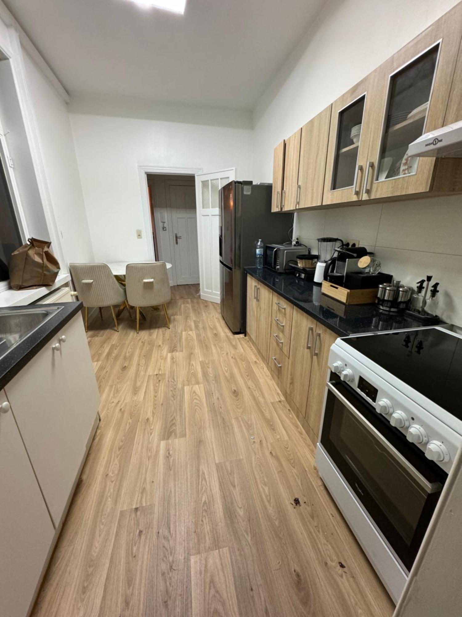 Appartement 2 Chambre Luxueuse A Jette Brüsszel Kültér fotó