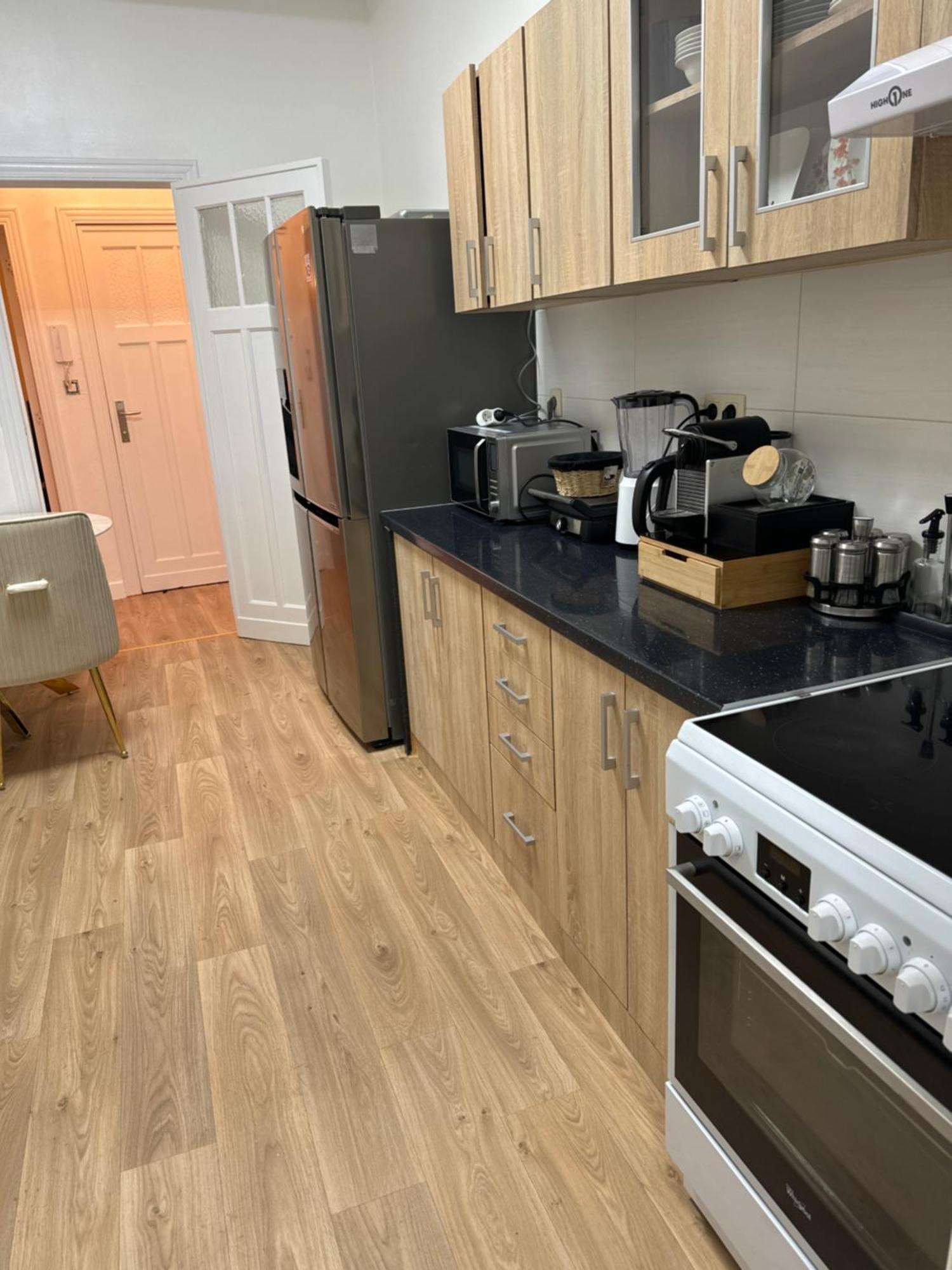 Appartement 2 Chambre Luxueuse A Jette Brüsszel Kültér fotó